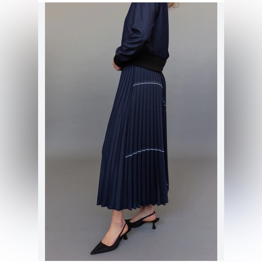 💫 Zara ZW Collection Pleated Skirt - NEW 💫